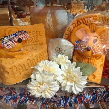 Frankenmuth Cheese Haus - Cheese Shops Near Me - Frankenmuth, Michigan Frankenmuth Cheese Haus - Cheese Shops Near Me - Frankenmuth, Michigan