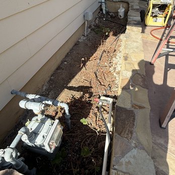 EME Landscaping - (Before) geranium plant removal. Home located in Newbury park, CA - Irrigation Near Me - Moorpark, California EME Landscaping - (Before) geranium plant removal. Home located in Newbury park, CA - Irrigation Near Me - Moorpark, California