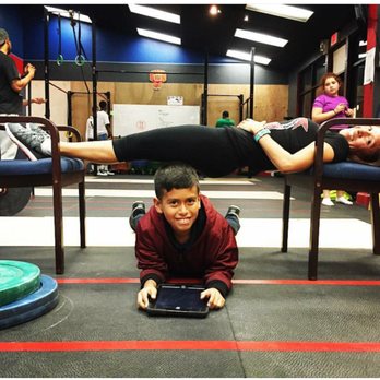Long Beach Weightlifting - Son and mommy team work.. reverse planks - Trainers Near Me - Long Beach, California Long Beach Weightlifting - Son and mommy team work.. reverse planks - Trainers Near Me - Long Beach, California