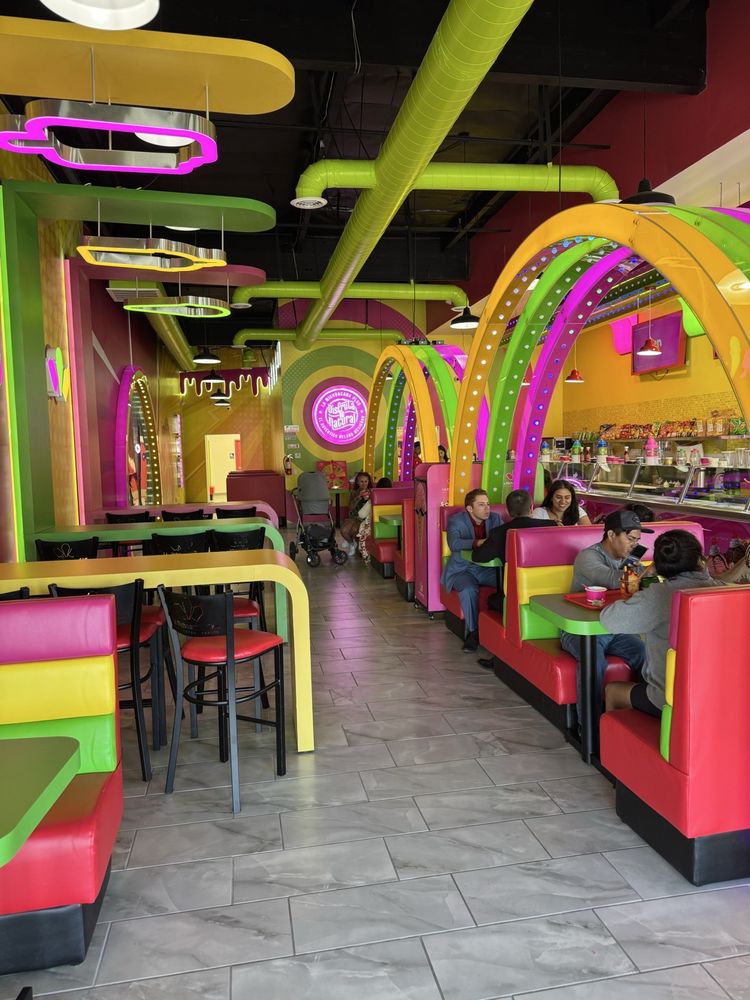 La Michoacana Plus Logo