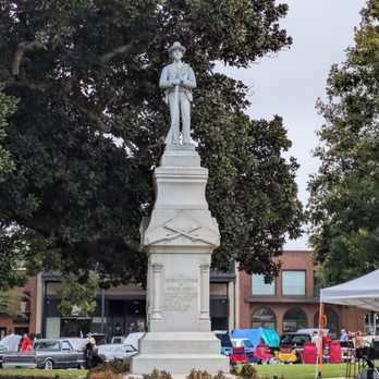 Covington Square - Confederate monument on the Covington Square, Covington GA - Parks Near Me - Covington, Georgia