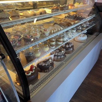 Amor Em Pedacos Bakery - Bakeries Near Me - Orlando, Florida