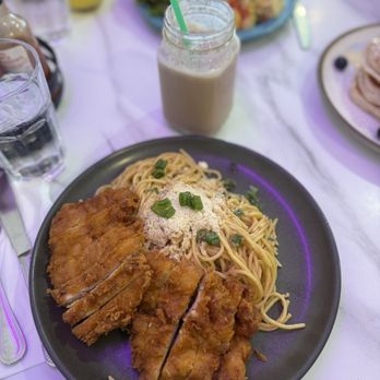 The Hangout - Garlic Noodles with Crispy Chicken - Breakfast & Brunch Near Me - Walnut Creek, California