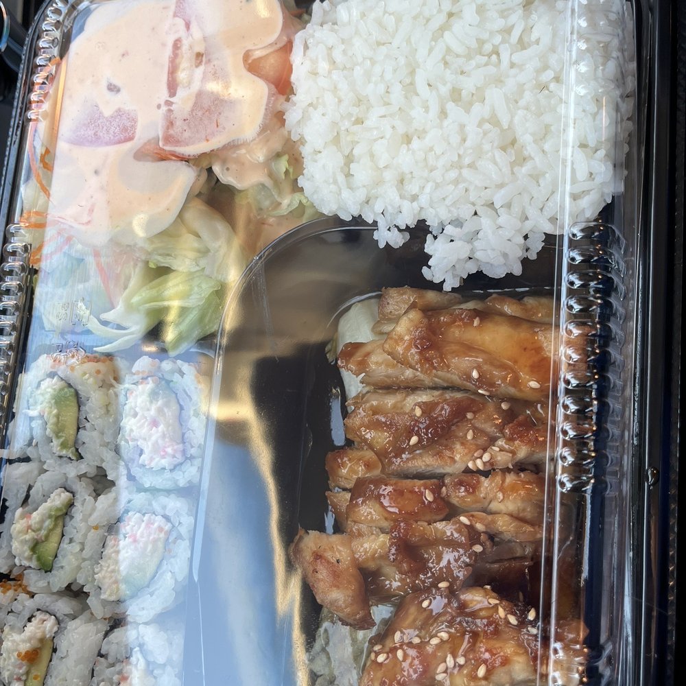 Bashamichi Sushi and Bar - Teriyaki chicken and california roll bento - pretty good - Japanese Near Me - Millbrae, California Bashamichi Sushi and Bar - Teriyaki chicken and california roll bento - pretty good - Japanese Near Me - Millbrae, California