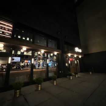 Albert's Bar - Cocktail Bars Near Me - New York, New York