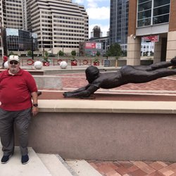 Reds Team Shop - Hang in' with dad!
