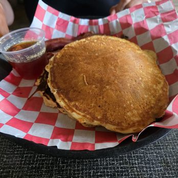 Acme Feed & Seed - Lemon Blueberry Pancakes - Bars Near Me - Nashville, Tennessee