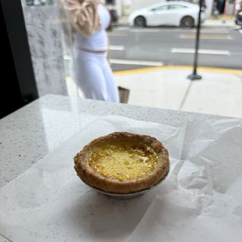 Chiu Quon Bakery & Dim Sum - Egg tart or pastel de nata - Bakeries Near Me - Chicago, Illinois