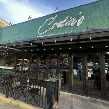 Cretia's Eatery & Bake Shoppe - Bakeries Near Me - Dallas, Texas