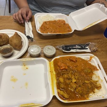 Naan Cafe - Chicken Curry Chicken Tikka Chana Samosas 10/10 - Indian Near Me - Redlands, California