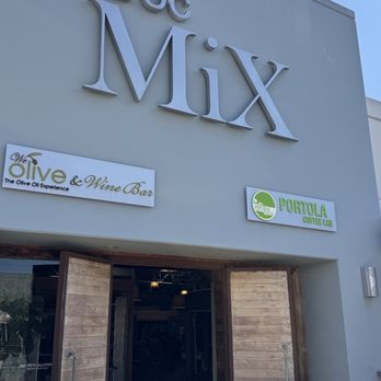SOCO & The OC Mix - Shopping Centers Near Me - Costa Mesa, California SOCO & The OC Mix - Shopping Centers Near Me - Costa Mesa, California