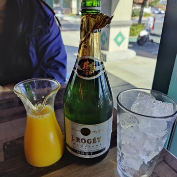 Locals Public House - Bottomless Mimosas - Sports Bars Near Me - Riverside, California Locals Public House - Bottomless Mimosas - Sports Bars Near Me - Riverside, California