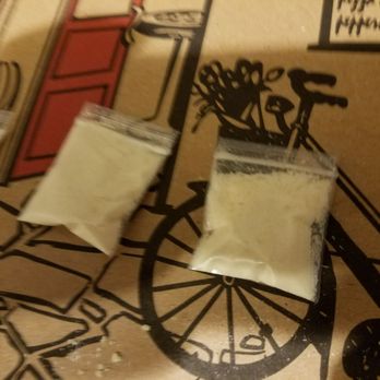 Uptown Pizza Co. - If you get stopped by the Whittier PD they will mostlikely think these cheese packages are something else and cuff you for a full search - Pizza Near Me - Whittier, California