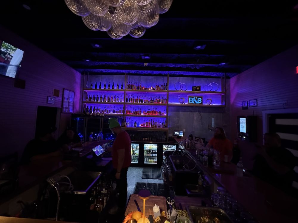 bubbles And Bourbon Logo