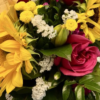 Amour Florist  - Wedding Planning Near Me - Elk Grove, California