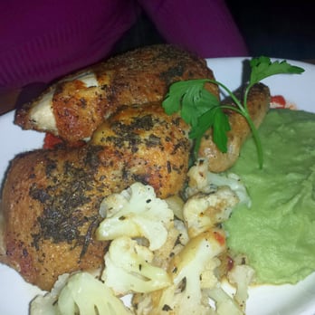 Mima Vinoteca - Roasted organic chicken-scallion mashed potatoes, roasted cauliflower, sundried tomato pesto - Italian Near Me - Irvington, New York Mima Vinoteca - Roasted organic chicken-scallion mashed potatoes, roasted cauliflower, sundried tomato pesto - Italian Near Me - Irvington, New York