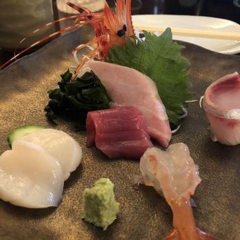 Sushi Tadokoro - Sashimi - tuna from Spain and Japan (darker toro tuna), scallops from Hokkaido - Sushi Bars Near Me - San Diego, California Sushi Tadokoro - Sashimi - tuna from Spain and Japan (darker toro tuna), scallops from Hokkaido - Sushi Bars Near Me - San Diego, California