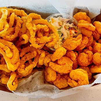 Bob's Clam Hut - shrimp basket w/ onion rings and slaw - Seafood Near Me - Kittery, Maine