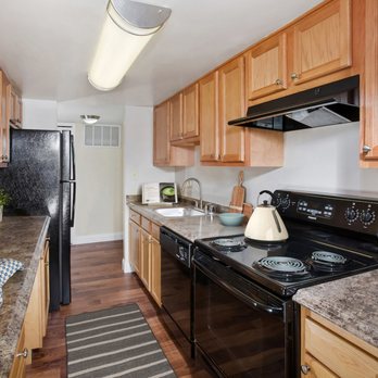 Carlyle - Apartments Near Me - Crofton, Maryland Carlyle - Apartments Near Me - Crofton, Maryland