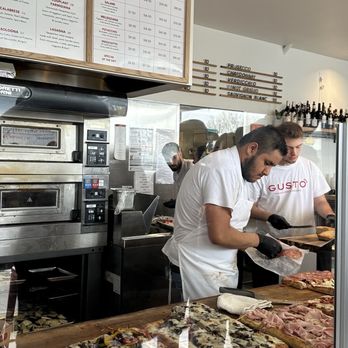 Gusto Mio - Pizza Near Me - Walnut Creek, California Gusto Mio - Pizza Near Me - Walnut Creek, California