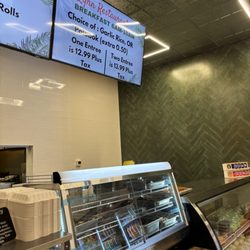 FeLynn Oriental Restaurant - Start of the order line counter