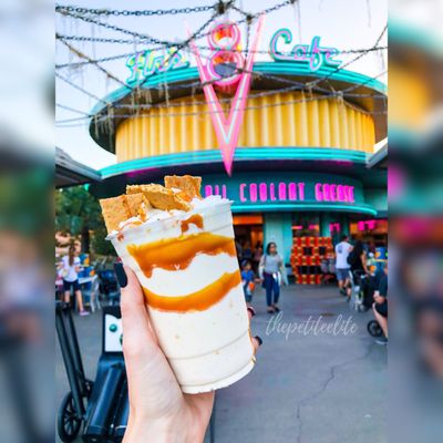 Flo's V8 Cafe by null