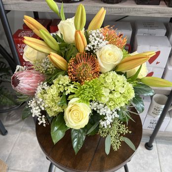 Lavish Blossoms - Lush pastel bouquet - Floral Designers Near Me - Clearwater, Florida Lavish Blossoms - Lush pastel bouquet - Floral Designers Near Me - Clearwater, Florida