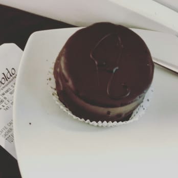 Leopoldo - Torta Sacher originale - Desserts Near Me - Naples, NA
