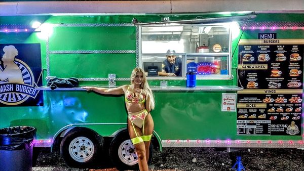 De Smash Burger (halal) by null