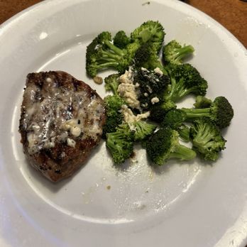 TGI Fridays Conway - 6oz sirloin and broccoli - Burgers Near Me - Conway, Arkansas TGI Fridays Conway - 6oz sirloin and broccoli - Burgers Near Me - Conway, Arkansas