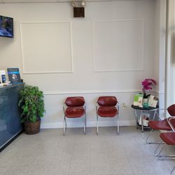 Smiles of Marlboro - Office waiting area