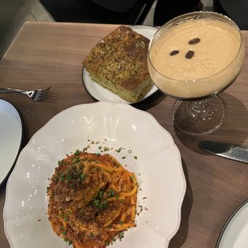 Sorella - Egg yolk tonarelli, focaccia, espresso martini - Italian Near Me - San Francisco, California Sorella - Egg yolk tonarelli, focaccia, espresso martini - Italian Near Me - San Francisco, California