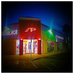Shoe Palace