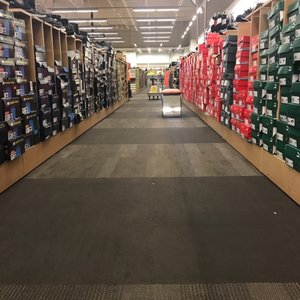 tennis shoe warehouse near me