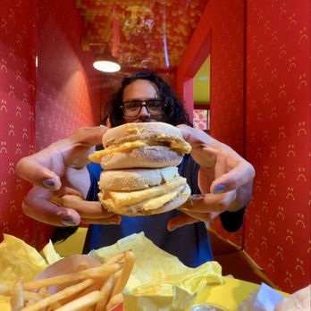 Mr Charlie's - Fast Food Near Me - Santa Monica, California