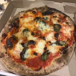 Traveling Tomato - Margherita Pizza