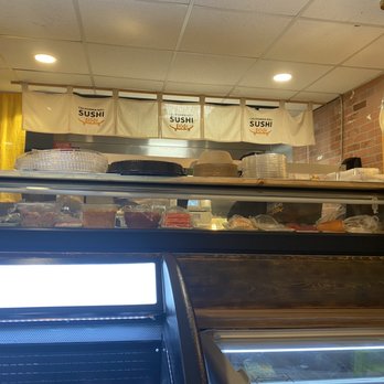 California Roll Sushi - Sushi Bars Near Me - Birmingham, Michigan California Roll Sushi - Sushi Bars Near Me - Birmingham, Michigan