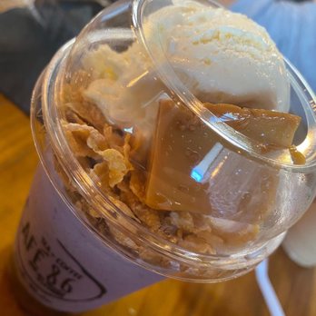 Cafe 86 - Upside down halo halo - Desserts Near Me - Union City, California