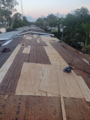 Cruz Roofing Services