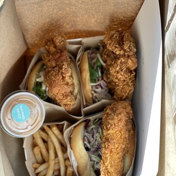Daybird - Chicken Shop Near Me - Los Angeles, California