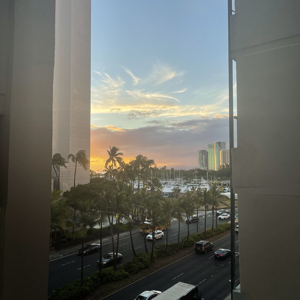 The Equus - beautiful view of oahu's amazing sunsets - Hotels Near Me - Honolulu, Hawaii The Equus - beautiful view of oahu's amazing sunsets - Hotels Near Me - Honolulu, Hawaii