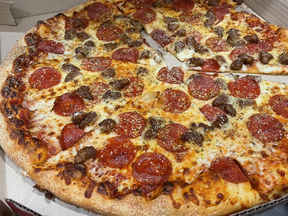 PIZZA HUT Updated June 2024 12 Reviews 5540 South St, Lincoln