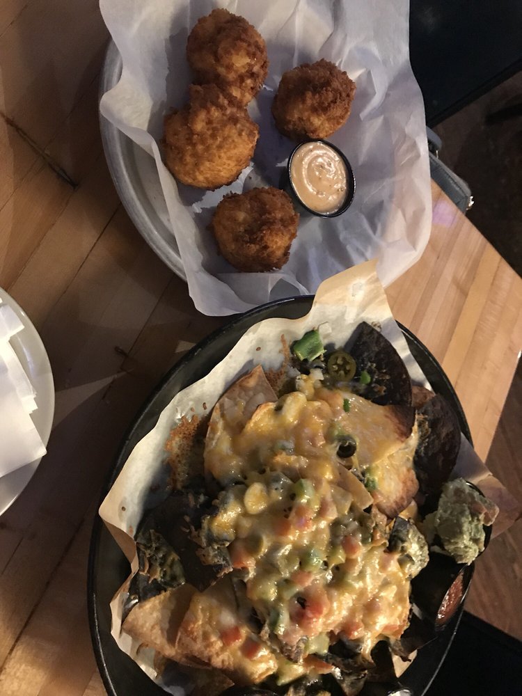 Louie’s Trophy House Grill Takeout & Delivery 100 Photos & 82 Reviews American