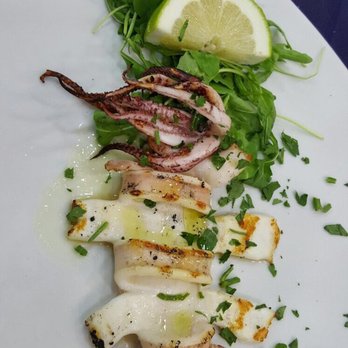 O'Vesuvio - Italian Near Me - Naples, NA