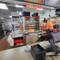 Popeyes Louisiana Kitchen - Only person in line. Totally ignored!