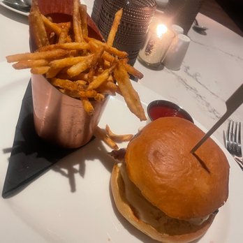 Café la Vie - Grilled chicken sandwich and Hand Cut Fries - Bars Near Me - St. Louis, Missouri Café la Vie - Grilled chicken sandwich and Hand Cut Fries - Bars Near Me - St. Louis, Missouri