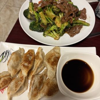 Lucky Dumpling - Chinese Near Me - Rancho Cucamonga, California