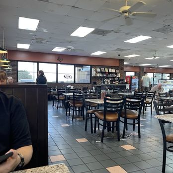 Tony's Family Restaurant - Seating - New American Near Me - Sealy, Texas Tony's Family Restaurant - Seating - New American Near Me - Sealy, Texas