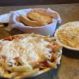 Mostaccioli With Vegetarian Sauce Garlic Roll White Spaghetti With Butter Mostaccioli With Vegetarian Sauce Garlic Roll White Spaghetti With Butter