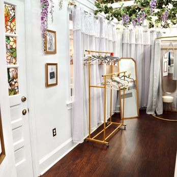 Keeping It Glam - Dressing Room - Eyelash Service Near Me - Wilmington, North Carolina Keeping It Glam - Dressing Room - Eyelash Service Near Me - Wilmington, North Carolina